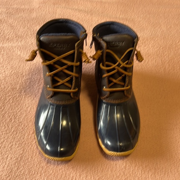 Sperry duck boots. Size 8 - Picture 2 of 9